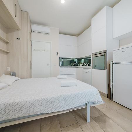 Cristel Apartment - 15 Min Da Milano 科马诺 外观 照片