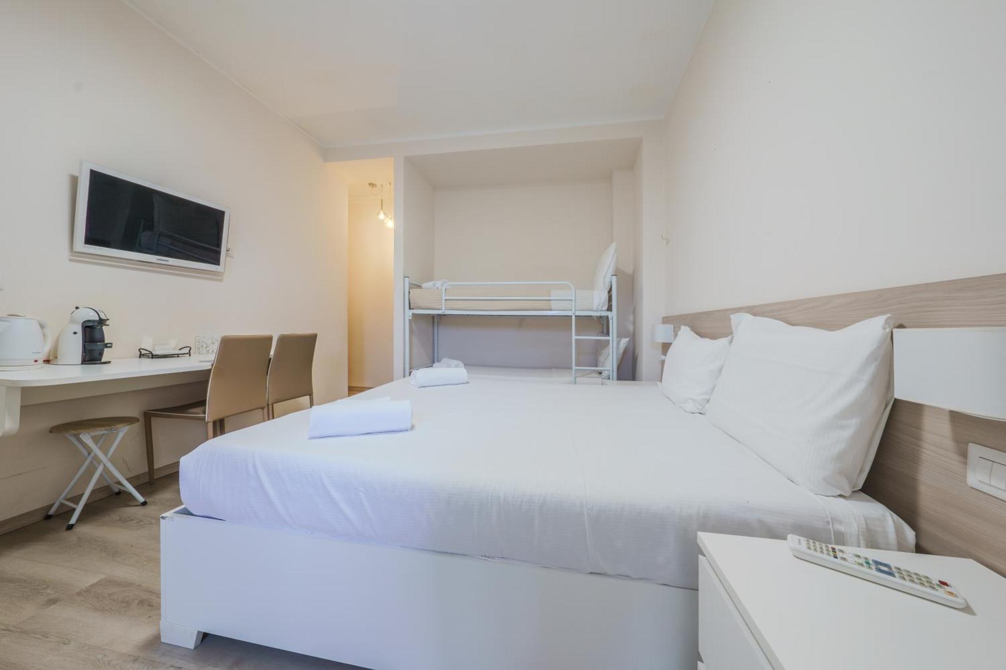 Cristel Apartment - 15 Min Da Milano 科马诺 外观 照片