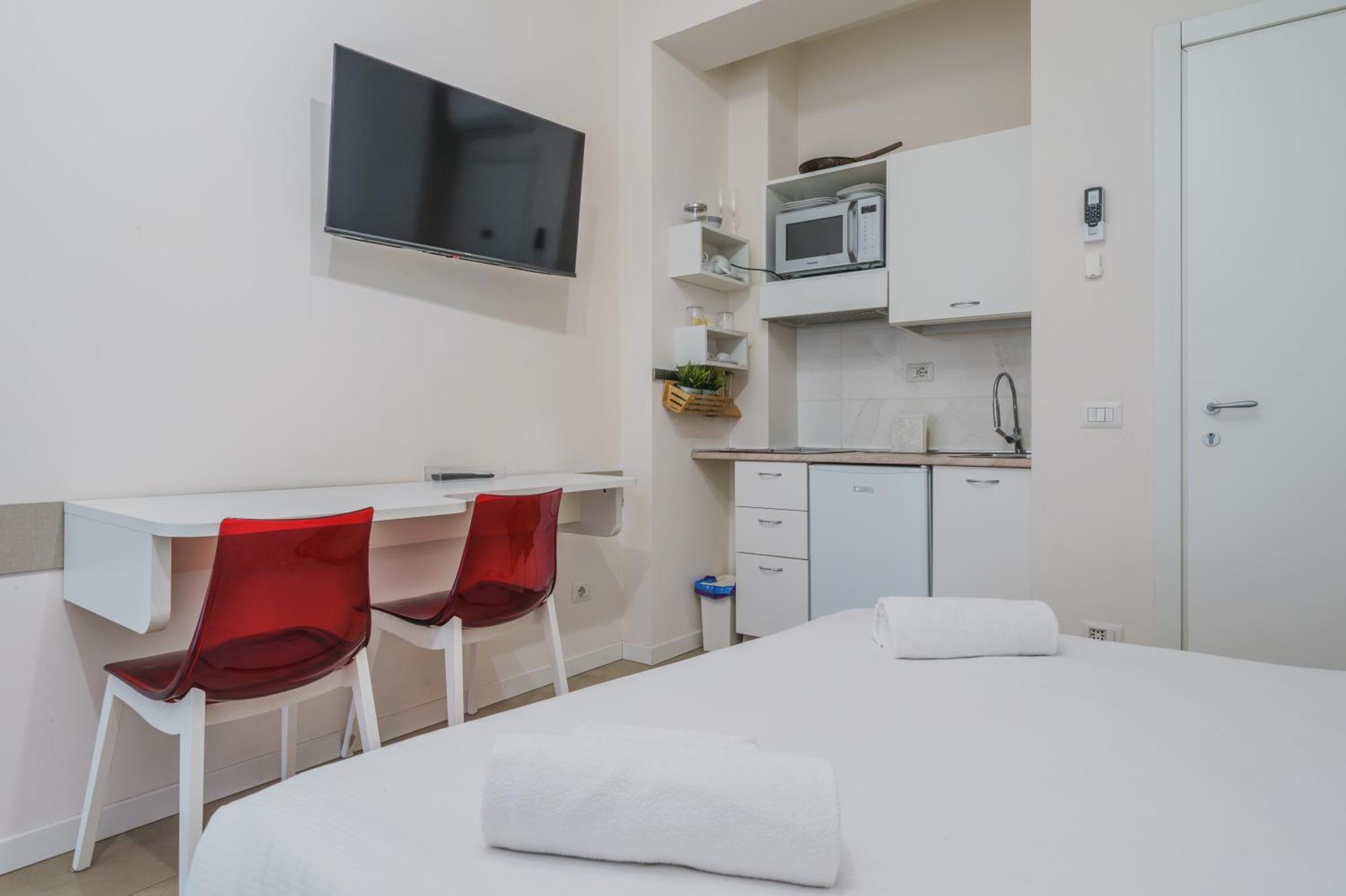 Cristel Apartment - 15 Min Da Milano 科马诺 外观 照片
