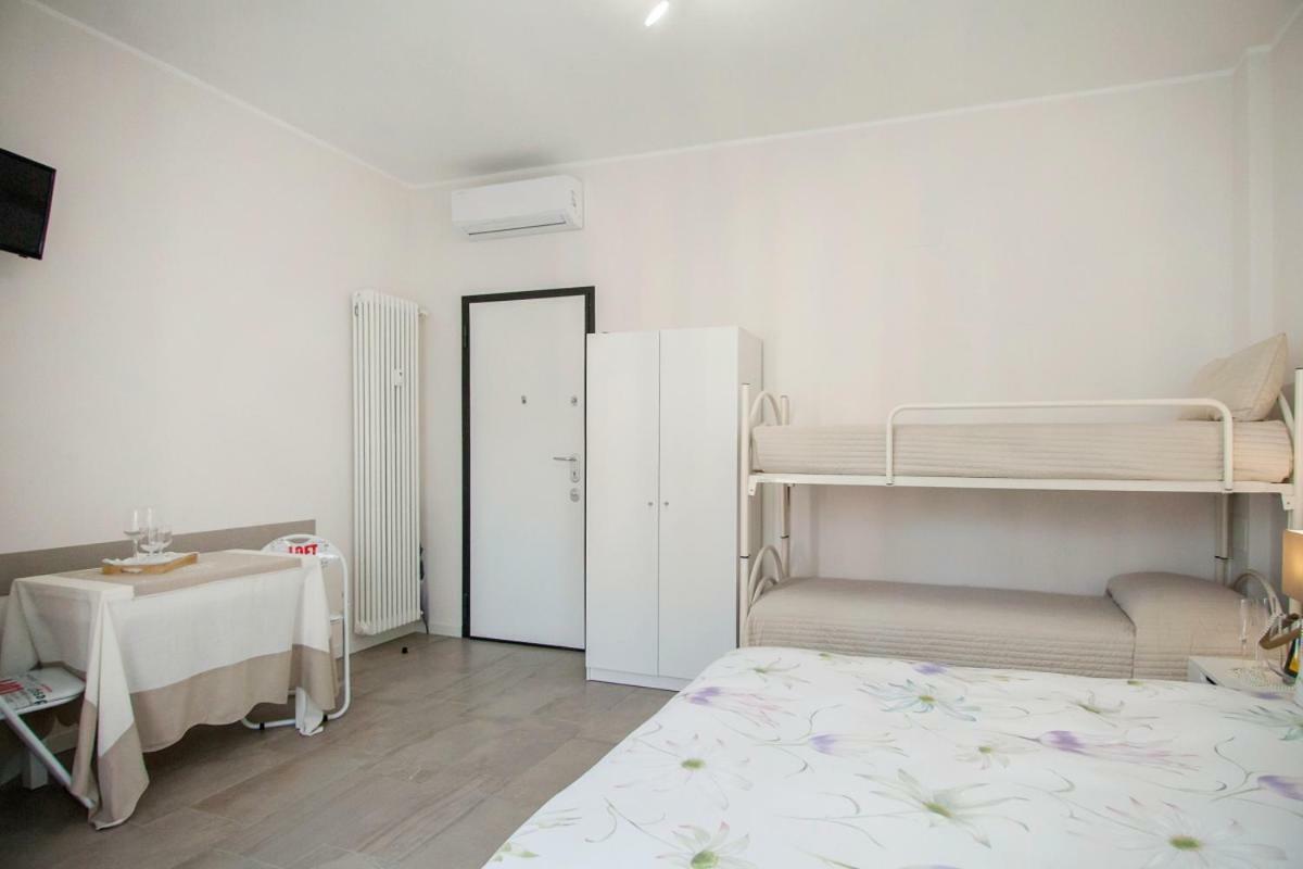 Cristel Apartment - 15 Min Da Milano 科马诺 外观 照片